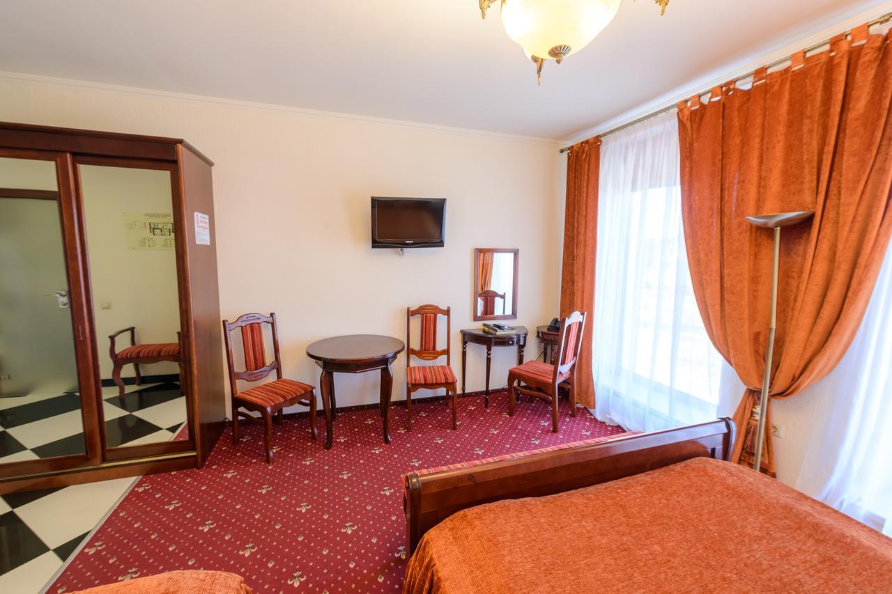 El Hotel Kovrov Bagian luar foto