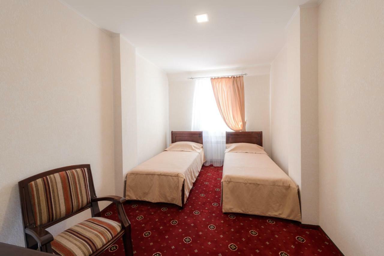 El Hotel Kovrov Bagian luar foto